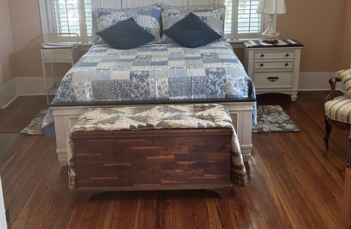 Arabi House | Gated Farm House Getaway Near Lake Blackshear! Peaceful and Newly renovated