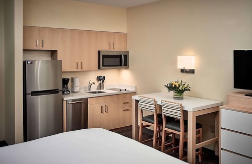 Gwinnett Place Hotel | Get Ready for Adventure! 3 Family-friendly units near Duluth History Museum