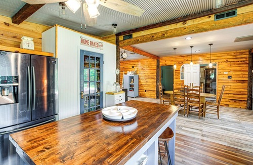 Orangeburg County Cabin | Glamping Cabin on Private Pond w/Deck