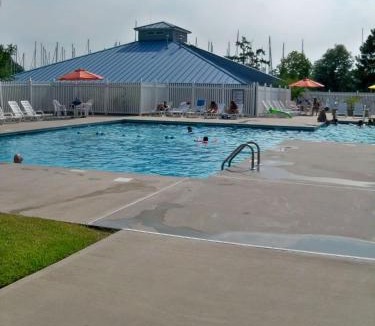 Fairfield Harbour House | Golf Course Condo with Pools & Family Fun