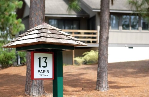 Pinehurst House | Golf Front Retreat on Pinehurst No. 6 with 3BR/2BA Sleeps 8