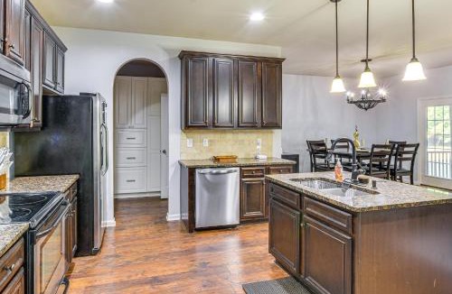 Cameron House | Golf & Hike: Family Home 11 Mi to Fort Bragg!