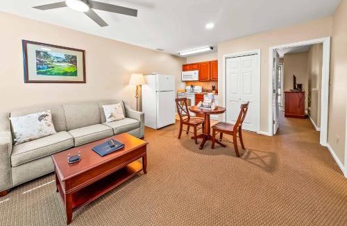 Fairfield Harbour House | Golf & Pool Condo Family Friendly in New Bern