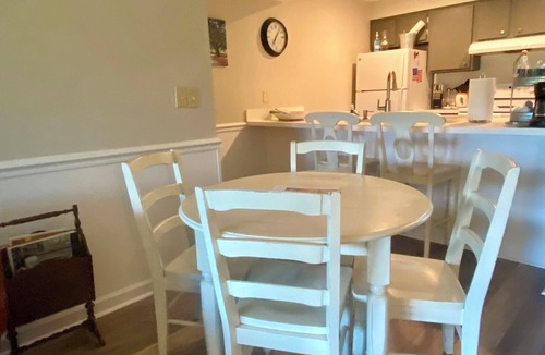 Ocean Ridge Condo | Golf views on 4th tee box. Close drive to beach. Clean linens provided for fee.