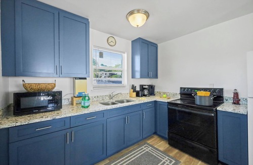 Goodland Condo | Goodland Condo | A Short Walk to Great Restaurants