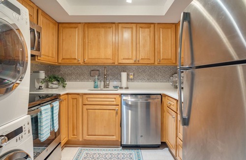 South Beach Condo | Gorgeous 1 Bedroom Villa in the Bluff Villas, Sea Pines.