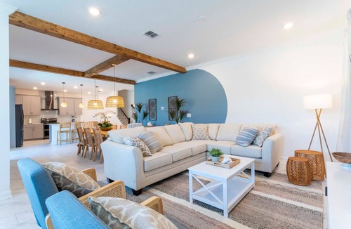 Melbourne Beach House | Gorgeous 8B 7BA Melbournbeach w Pool Dock Beach