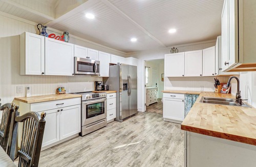 Melrose Plantation Cottage | Gorgeous Boho 2-bedroom cottage nestled in nature on Daufuskie Island!