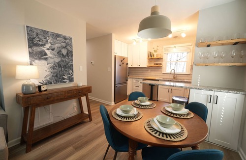Southwest Raleigh House | Gorgeous Park View Townhome - Close to NCSU, PNC, Carter Finley & Downtown