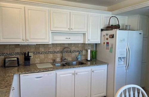 East Naples Condo | Gorgeous remodeled 2BR 2BA spacious 2nd fl condo