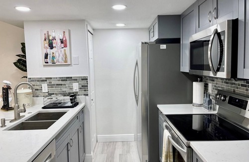 Royal Palm Bay Apartment | Grand Superior Bay 3BR Condo Near Disney
