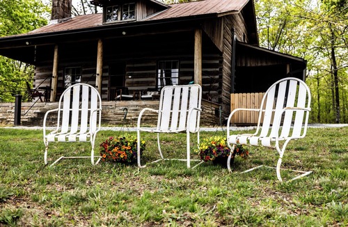 Dayton Cabin | Granddaddy's Cabin -ON THE BLUFF OF DAYTON MTN! 13 Minutes from Chickamauga Lake