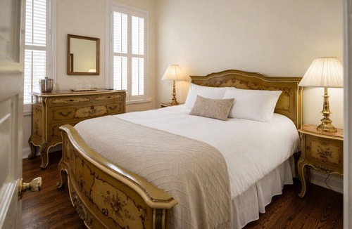 Edenton Bed & Breakfast | Granville Queen Inn Downtown Edenton Queen Bed 1st Floor
