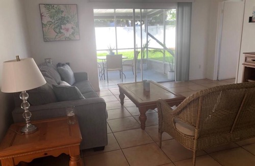 Orlando House | Great Location One Bedroom ,One bathroom ,Living area , dinning, and patio .