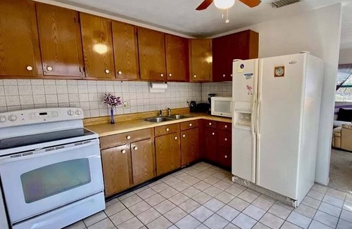 Bayview House | Great location: Restaurants, Shops, Kayak launch, Pinellas Bike trail, and Beach
