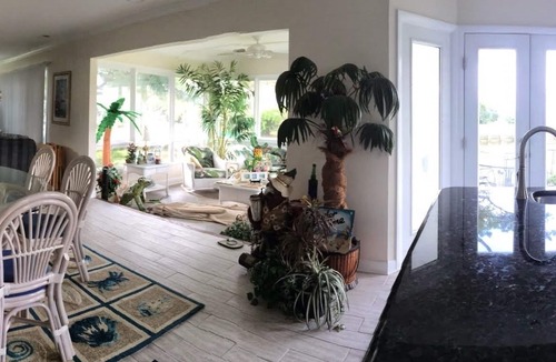 Newport House | Great place to stay during the Big Rock. 4 bedrooms, private dock and marina.