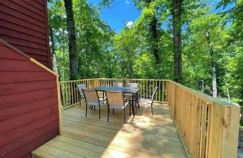 Bryson City Cabin | Great Smoky Mountain Cabin - Spring Outdoor Fun & Adventure