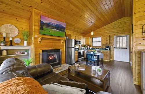 Gatlinburg Cabin | Great View, Location, Studio Log Cabin, Hot Tub!