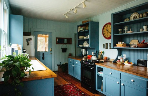 Farmington House | Greek Revival Farmhouse on River