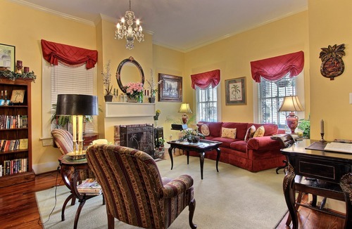 Historic District - North Bed & Breakfast | Green Palm Inn