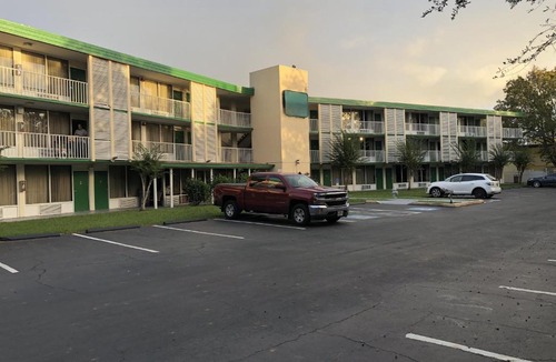 Kissimmee Hotel | Green Palms Extended Stay