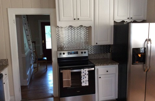 Greenville House | Greenville Classic House. 4 bdrm, 3 bath. Walk to Ecu sporting events. Dogs ok