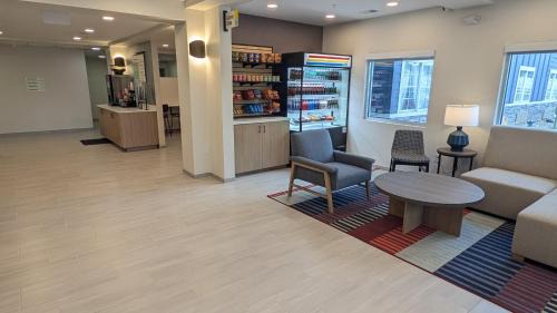 Greenville Hotel | Greenville Pelham Inn by IHG