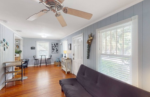 Flamingo Parks Apartment | Ground-floor apt near downtown & beach with patio, streaming, W/D, central AC