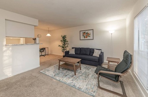 St. Andrews Apartment | Grove 516 · Cozy 1 Bdrm 2 Beds Columbia Apt