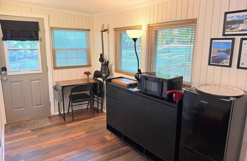 Anderson Bed & Breakfast | GUESTSUITE Pet-Friendly Lakefront w/Dock, Canoe, Firepit & More