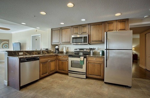 Treasure Island Hotel | Gulf Coast Condo Retreat | Walk to Beach & Local Dining l 3 Units of 2BR Suites