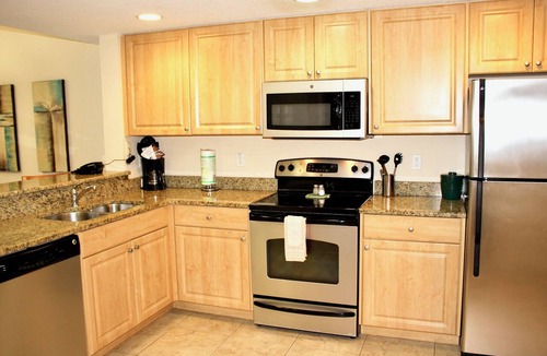 Treasure Island Hotel | Gulf Coast Condo Retreat | Walk to Beach & Local Dining l 3 Units of 2BR Suites