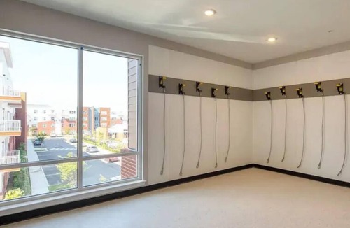 Coliseum Central Apartment | H4N Ellipse Urban | 1Bd Apartment Near Peninsula Town Center