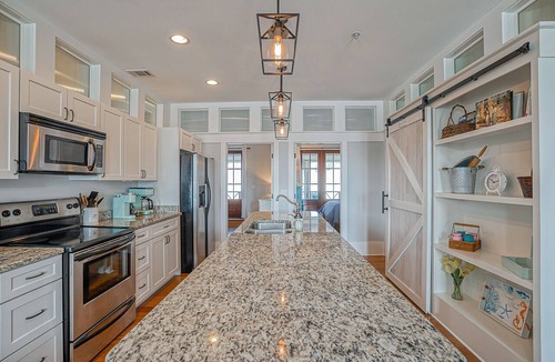 Habersham Condo | Habersham Retreat on Abbey Row