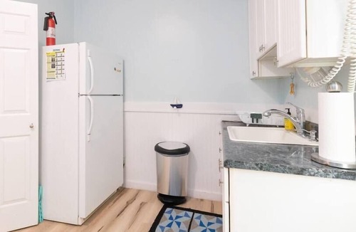 Thunderbolt Cottage | Halcyon Cottage in Thunderbolt, Ga
