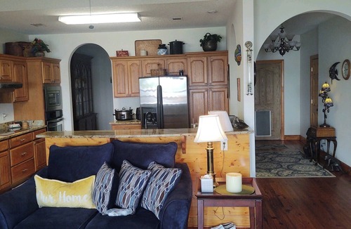 Midway House | Halfmoon on The Newport River