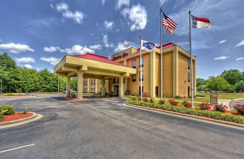 Laurinburg Hotel | Hampton Inn Laurinburg