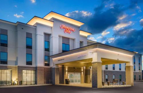 Newport Hotel | Hampton Inn Newport