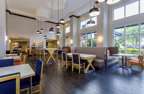 Tallahassee Hotel | Hampton Inn & Suites Tallahassee I-10-Thomasville Road