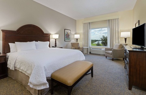 Wellington Hotel | Hampton Inn & Suites Wellington