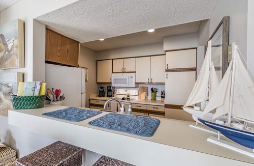 Oceanmarsh Subdivision Condo | Harbor Island Beach House L building