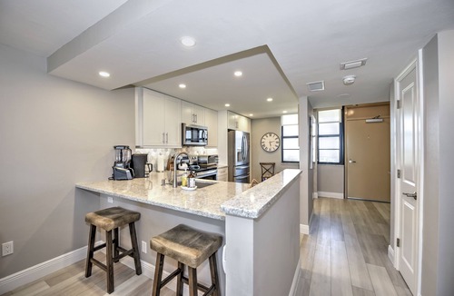 Marco Island Condo | Have yourself a tropical vacation on The Gulf of America in Marco Island Florida