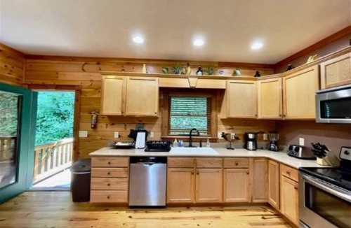 Robbinsville Cabin | Hawg Hideaway, near ‘Tail of the Dragon’ & Deals Gap