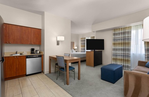 Naples Hotel | Hawthorn Extended Stay by Wyndham Naples