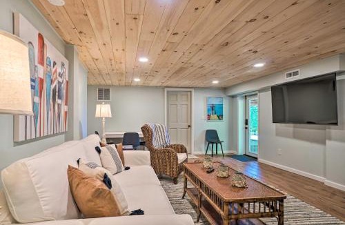 Hayesville House | Hayesville Lake Getaway w/Balcony & Mtn Views!