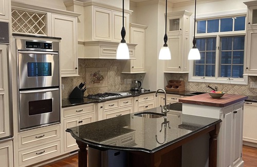 Old Town House | Heart of The Village, Walkable, golf cart available, Sleep up to 10