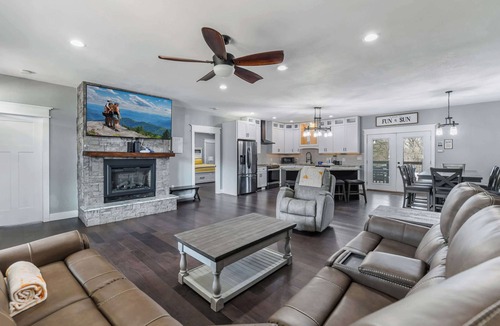 Boyds Creek House | Heated Pool Backyard Oasis | Pickleball-Basketball