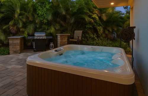 Melbourne Beach House | Heated Salt Pool, Steps to Beach, Hot Tub, Games