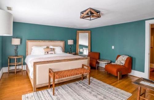 Blowing Rock Hotel | Hellbender Bed & Beverage