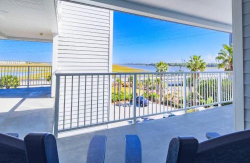 Folly Beach House | Hello Sunshine